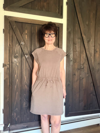 Kalani Dress - Perfectly Taupe-Dresses & RompersKalani Dress - Perfectly Taupe | VerClare Boutique | Jenison MI -Z Supply Kalani Dress is a beautiful soft cotton jersey knit everyday dress featuring a flattering relaxed silhouette, a classic crew neckline, and an easy pull-on design. Free US shipping on eligible orders. -VerClare Boutique