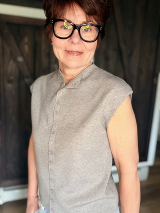 Emilie Cap Sleeve Mock Neck Cardigan - Heather Grey-SweatersEmilie Cap Sleeve Mock Neck Cardigan - Heather Grey | VerClare Boutique | Jenison MI-Soft lightweight knit cap sleeve mock neck featuring a classic minimalist silhouette, a comfortable everyday fit, and an easy layering design. Free US shipping from VerClare Boutique.-VerClare Boutique