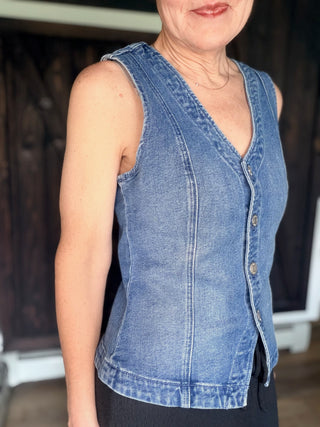 Porto Denim Vest - Eternity-Tops CasualPorto Denim Vest - Eternity | VerClare Boutique | Jenison MI -The Z Supply Porto Denim Vest is a beautiful vintage comfort stretch denim tailored vest featuring a flattering V-neckline, a button-front closure, and a structured, fitted silhouette. Free US shipping on eligible orders. -VerClare Boutique
