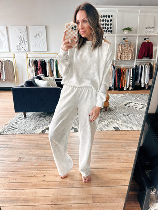 Brenna Fleece Camo Sweatpant-BottomsBrenna Fleece Camo Sweatpants for Women | VerClare Boutique | Chenoa, IL-Shop the Brenna Fleece Camo Sweatpants for women featuring a soft fleece feel, relaxed fit, and subtle camo print—perfect for lounging, casual wear, or cozy everyday outfits at VerClare Boutique.-VerClare Boutique