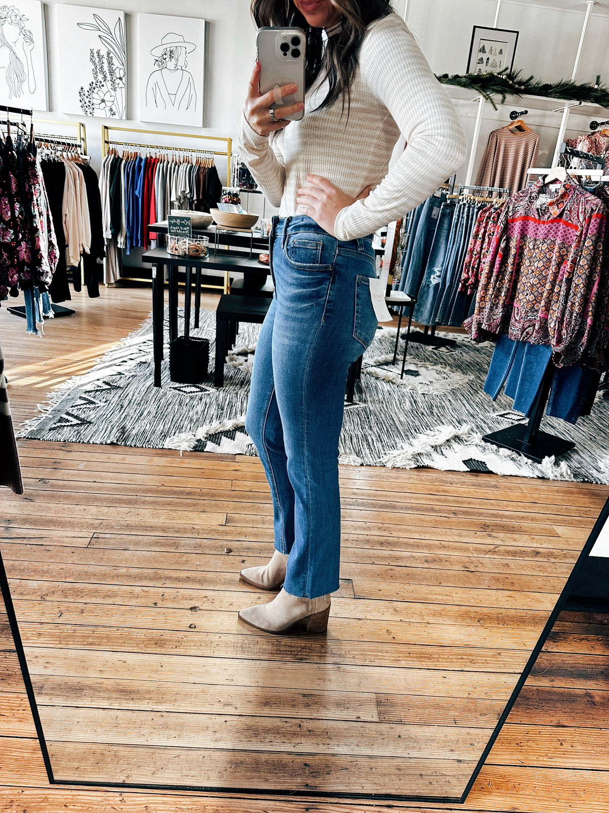 Master High Rise Slim Jeans-BottomsWomen's Master High Rise Slim Jeans | VerClare Boutique | Chenoa, IL-Women's Master High Rise Slim Jeans! They fit true to size, are a high rise and are an ankle length. Fabric Content: 69% Cotton, 16% Polyester, 9% Rayon, 6% Lycra. Located in Chenoa, Illinois about 20 minutes outside of Bloomington & Normal, IL in McLean County. Free Shipping on eligible Orders. Shop Pay Accepted-VerClare Boutique