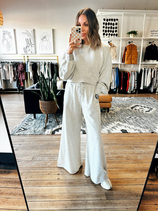 Harper Two Piece Set - Heather Grey-BottomsHarper Two Piece Set - Heather Grey | VerClare Boutique | Chenoa, IL-Women's Grey Lounge Set. Available in sizes: S, M, L. 60% Cotton, 40% Polyester. Free US shipping on all eligible orders. Located in Chenoa, Illinois.-VerClare Boutique