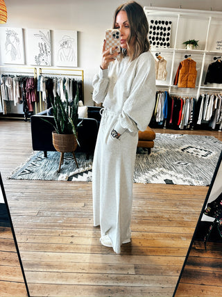 Harper Two Piece Set - Heather Grey-BottomsHarper Two Piece Set - Heather Grey | VerClare Boutique | Chenoa, IL-Women's Grey Lounge Set. Available in sizes: S, M, L. 60% Cotton, 40% Polyester. Free US shipping on all eligible orders. Located in Chenoa, Illinois.-VerClare Boutique