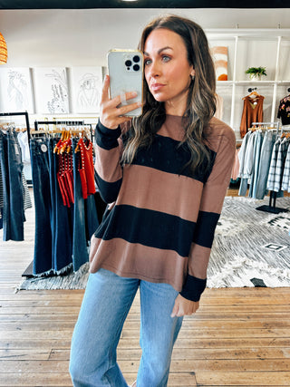 Brown View. The London Sweater-3 Colors-Sweaters-VerClare Boutique