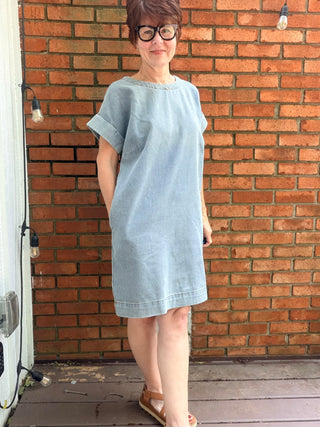 she + sky denim dress Soft, lightweight chambrayperfect for all your spring adventures . SY8511 - denim blue