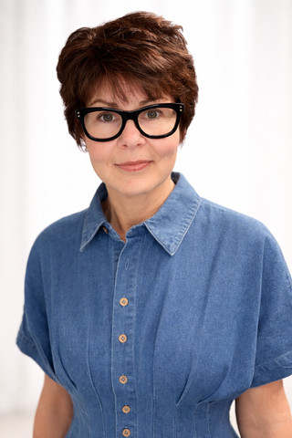 Galilea Pleated Denim Mini Dress - Denim-Dresses & RompersBelle Stripe Soft Brushed Top – Denim Blue Combo | VerClare Boutique | Jenison MI -This Pleated Denim Mini Dress is a beautiful structured denim woven button-front mini dress featuring a classic collared neckline, short dolman sleeves, and front and back pleat detailing that defines the waist. Free US shipping from VerClare Boutique.-VerClare Boutique